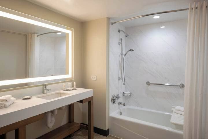 Room 20 of 61