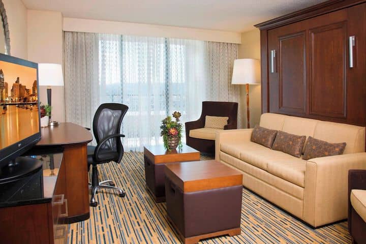 Room 13 of 61